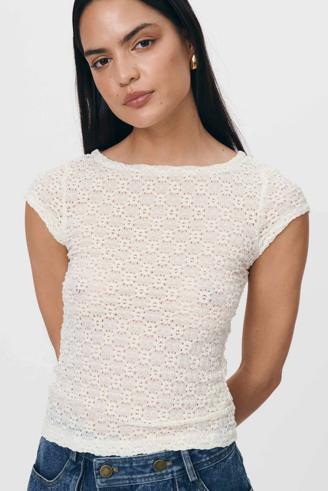 GALO DAISY LACE TEE CREME