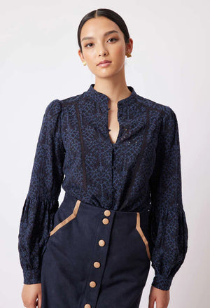 HUTTON BRODERIE VISCOSE BLOUSE IN NAVY