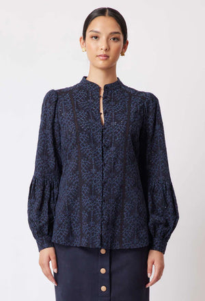 HUTTON BRODERIE VISCOSE BLOUSE IN NAVY