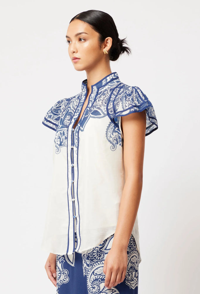 
            
                Load image into Gallery viewer, Panama Cotton Silk Binding Detail Flutter Sleeve Top -Bone Paisley
            
        