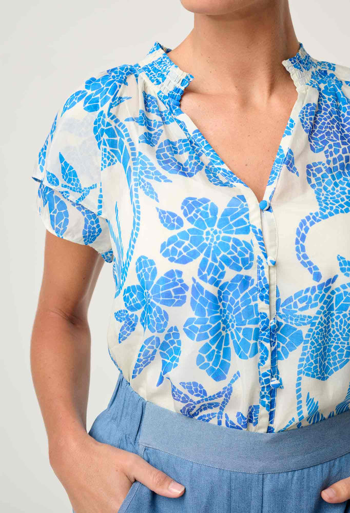 Calandra Silk Cotton Flutter Sleeve Top in Azure Mosaic
