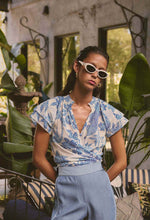 Calandra Silk Cotton Flutter Sleeve Top in Azure Mosaic