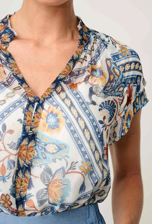 Calandra Viscose Yoryu Flutter Sleeve Top in Petinos Floros