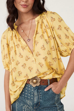 REBEL SPIRIT SHORT SLEEVE BLOUSE - DAFFODIL