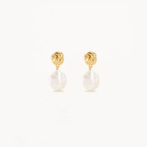 
            
                Load image into Gallery viewer, Endless Grace Pearl Drop Earrings
            
        